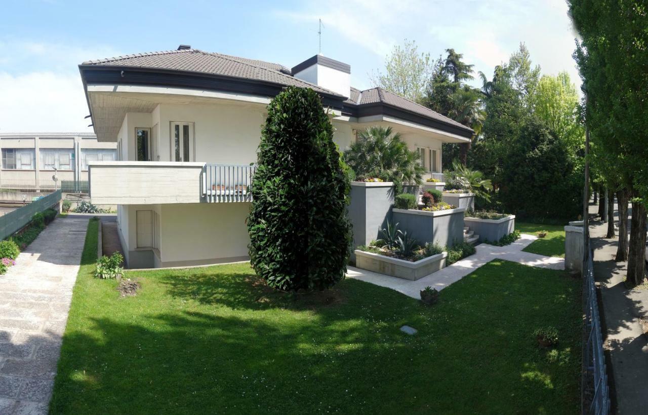 Biancavilla B&B Brescia Bagian luar foto